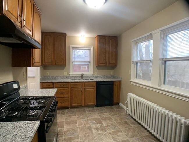 Photo - 1130 6th St E
