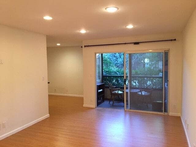 Building Photo - 18307 Burbank Blvd Unit 9 Rental