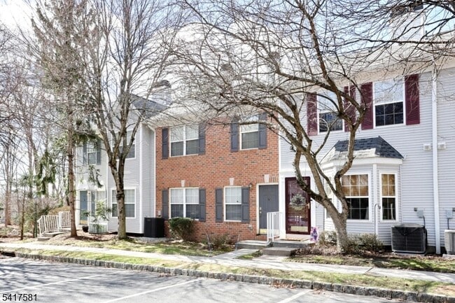 Photo - 2051 Charles Ct