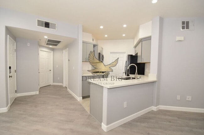 Building Photo - 7155 S Durango Dr