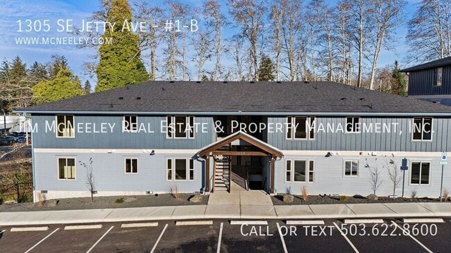 Photo - 1305 SE Jetty Ave Unidad #1-B