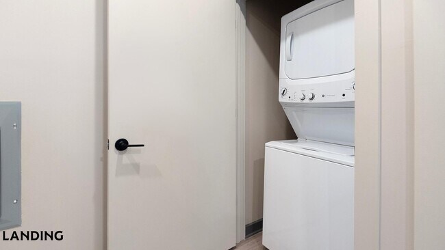 Photo - 645 N Front St Unit 423