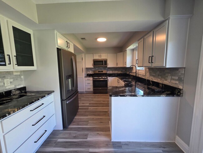 Photo - Spacious Town Home in Brighton Heights!