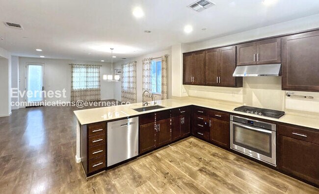 Photo - 60 Regency Pl