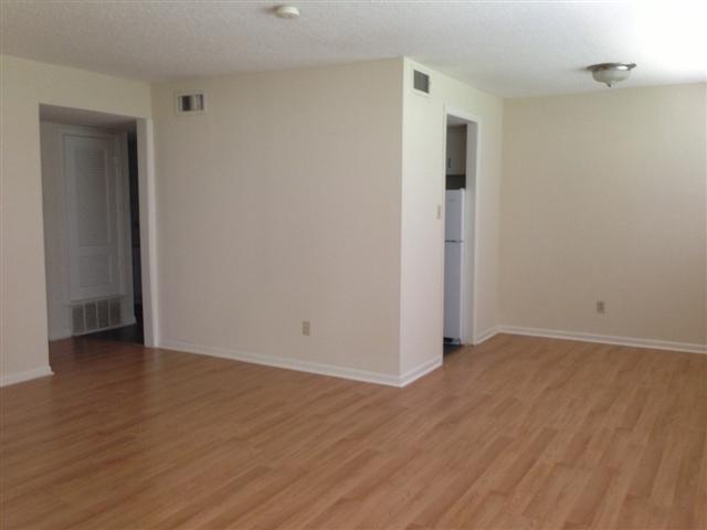 Photo - 706 W 34th St Apartment Unit 102