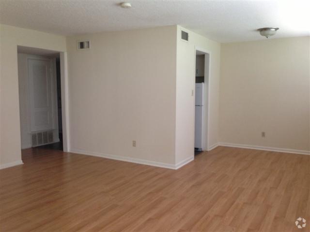 Building Photo - 706 W 34th St Unit 102 Rental