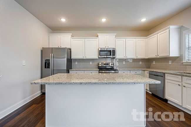 Photo - 216 Margrave Dr