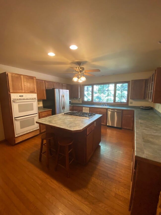 Photo - Quaint Country Living (APP#143)