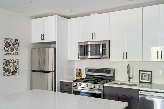 Photo - 50 Stedman St Unidad 207