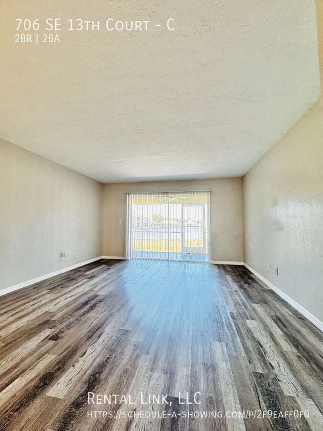 Photo - 706 SE 13th Ct Unit C