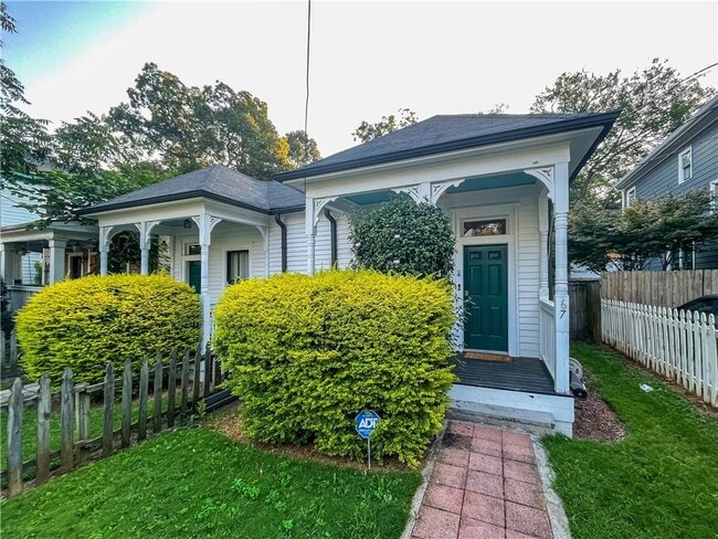 Photo - 67 Hogue St NE