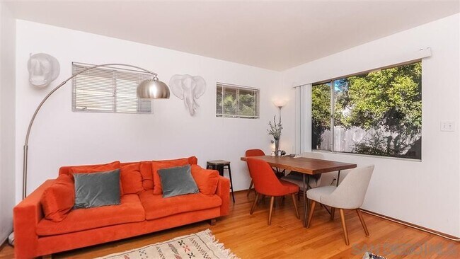 Living Room - 2959 Laurel St