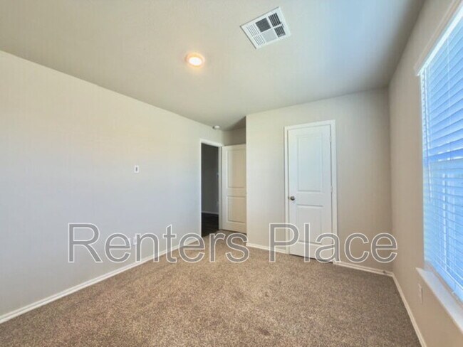 Photo - 14 Stonegate Dr