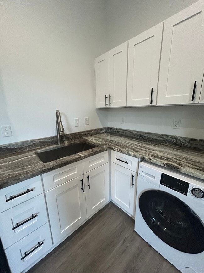 Photo - 223 S Park St Unit B