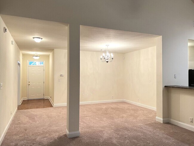 Photo - Minutes away from Geico, YKK and Downtown ...