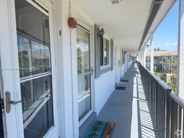 Building Photo - 1431 S 14th Ave Rental
