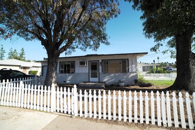 Photo - 1160 Chestnut St Unidad 1160