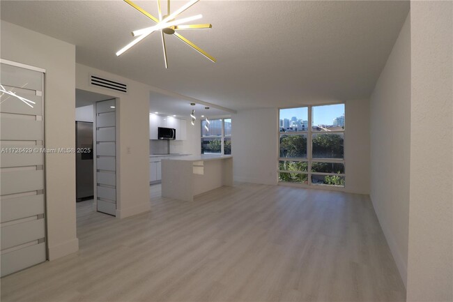 Building Photo - 210 172nd St Unit 332