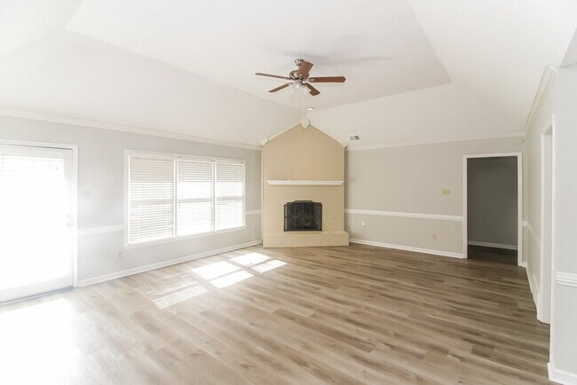 Photo - 8731 Oak Trail Ln