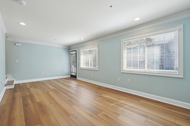 Photo - 104 Rondak Cir