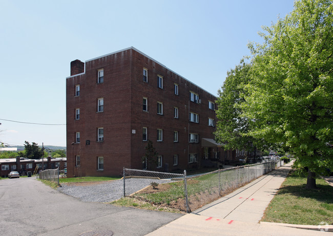 Building Photo - 1825 Maryland Avenue Rental