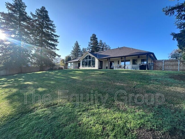 Photo - 531 High Sierra Dr