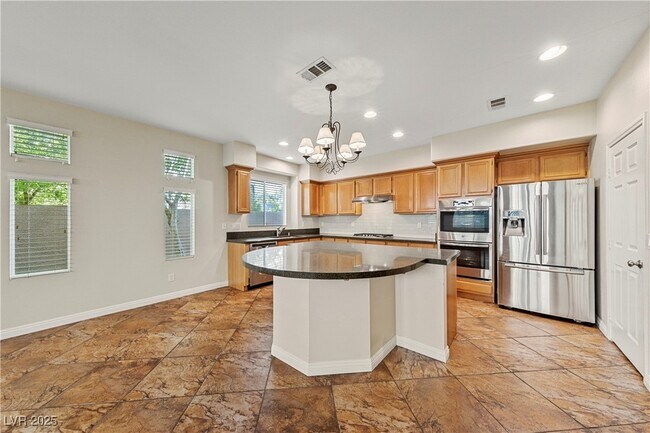 Photo - 425 Ralph Mosa St