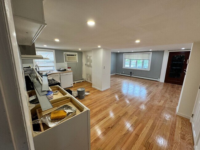 Photo - 11 Morton Sq Apartments Unit 1