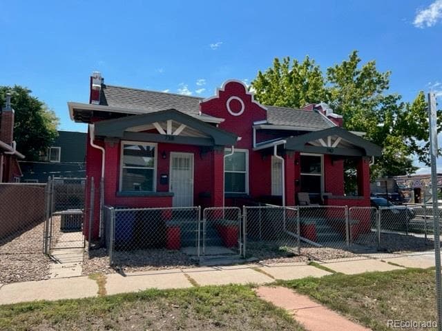 Photo - 738 W 9th Ave