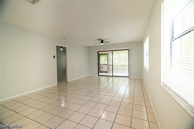 Photo - 5254 Treetops Dr Unidad J101