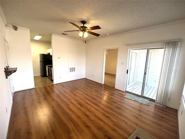 Photo - 12166 Metric Blvd Unit 339