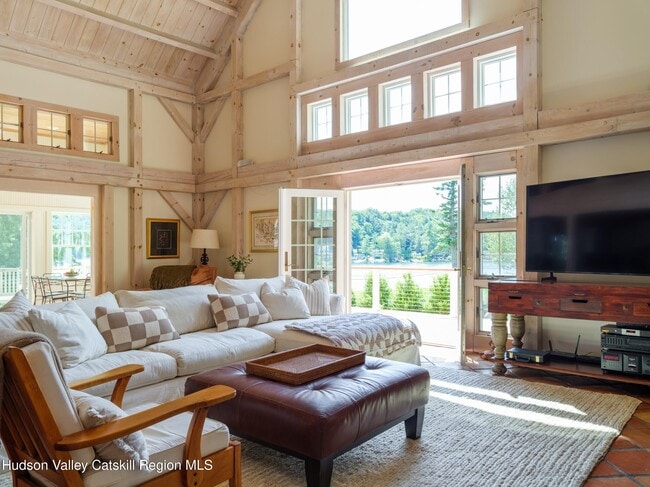 Photo - 121 Queechy Lake Dr