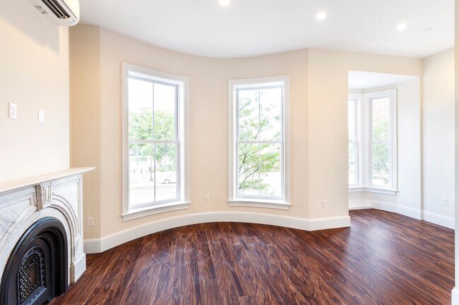 Photo - Amazing one bed in South End!