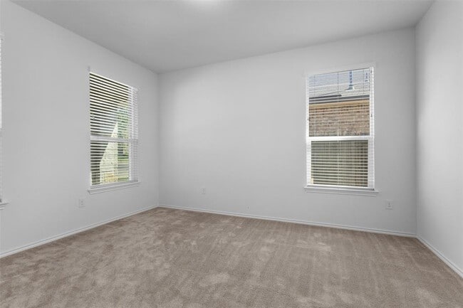 Photo - 108 Alpine St