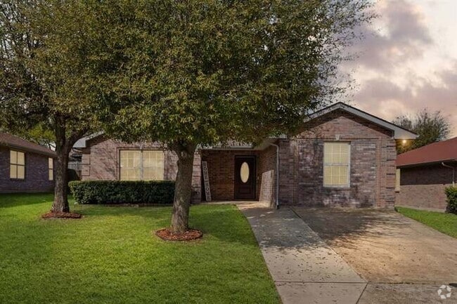 Building Photo - 3011 Castillo Dr Rental