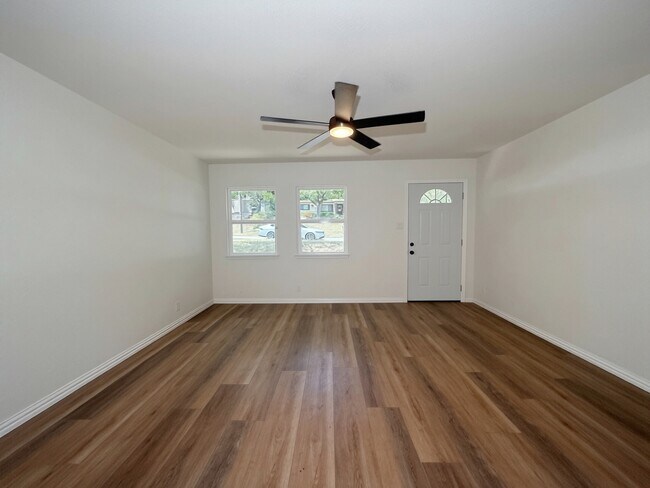Photo - 1108 Park Dr