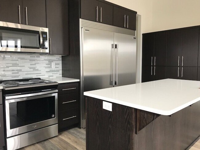 Photo - The Jax Unidad 1654