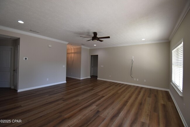 Photo - 501 W 3rd St