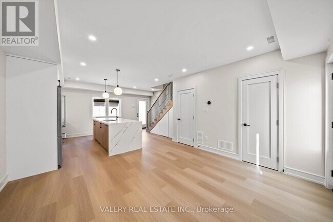 Photo - 86 Argyle St