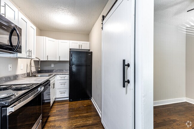 Flats at Warwick - Flats at Warwick Apartments