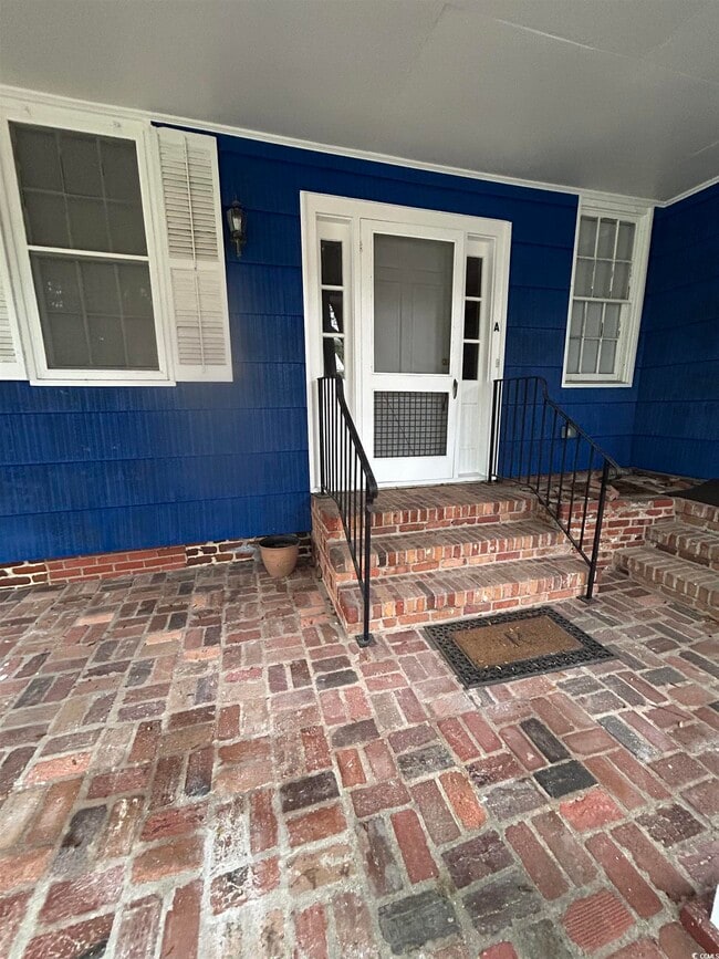 Photo - 520 Highmarket St