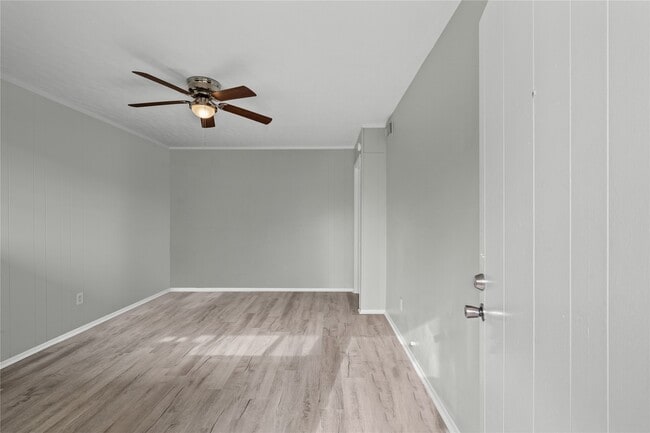 Building Photo - 2729 Main St Unit 3 Rental