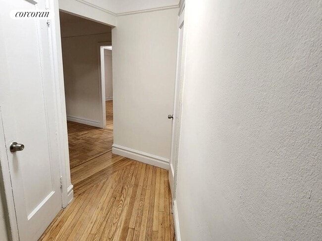 Photo - 3900 Greystone Ave