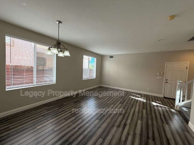 Photo - 4010 Hiller Ln