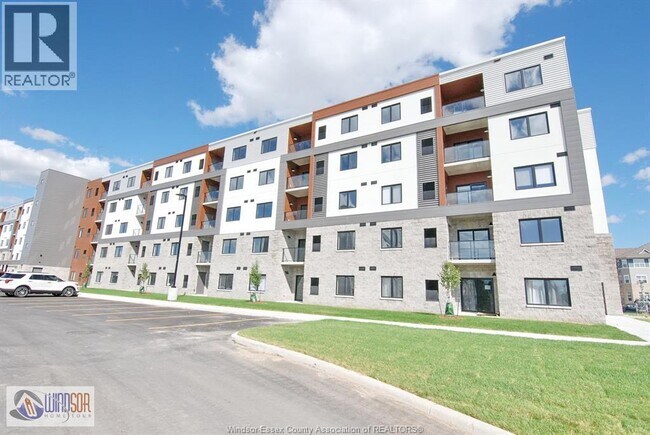 Photo - 2550 Sandwich W Pkwy Unit 318