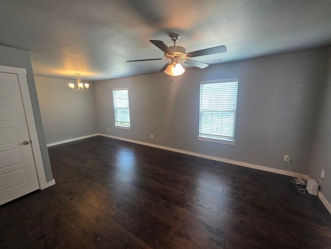 Photo - 2828 W Blackstone Crossing