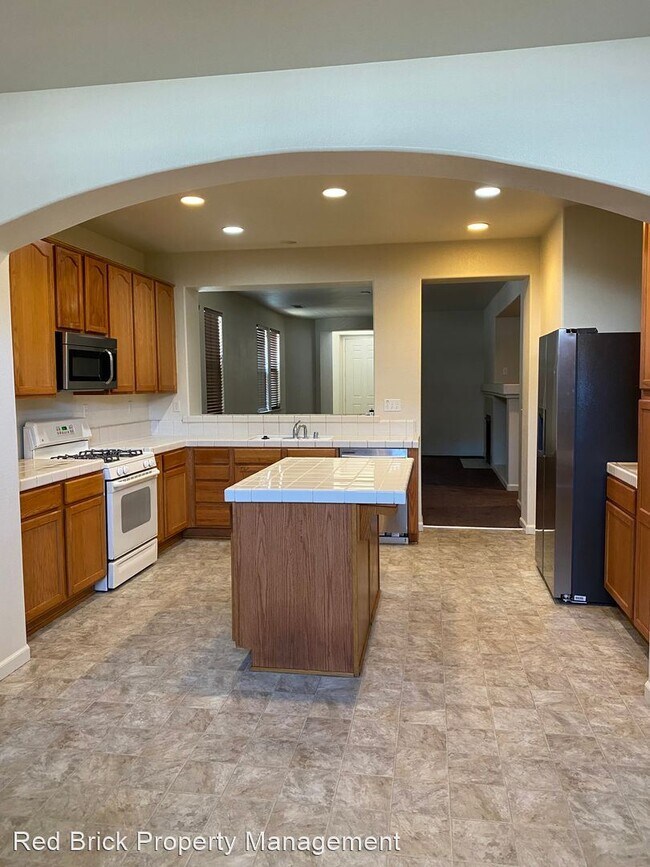 4 br, 2 bath House - 1281 Wildcat Drive - 4 br, 2 bath House - 1281 Wildcat Drive