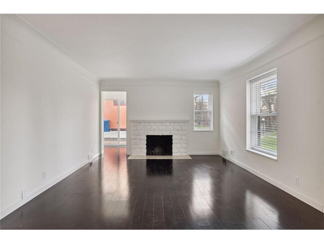 Building Photo - 301 Turnpike Rd