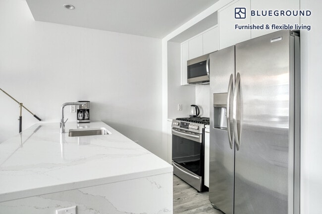 Photo - 949 1st St SE Unidad FL10-ID300