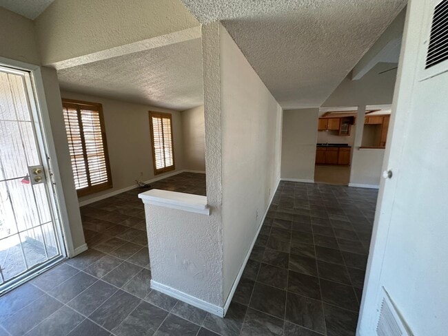 Photo - 5021 Dearborne Dr